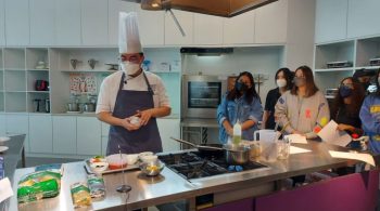 How to Make Penne Arrabiata with Chef Wong Wik Kie
